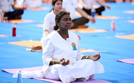 International Yoga Day: Honourable President Of India  Participates in Mass Yoga Event in Jabalpur